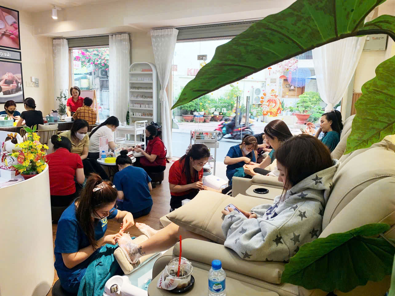Nail Room Xóm Làm Đẹp