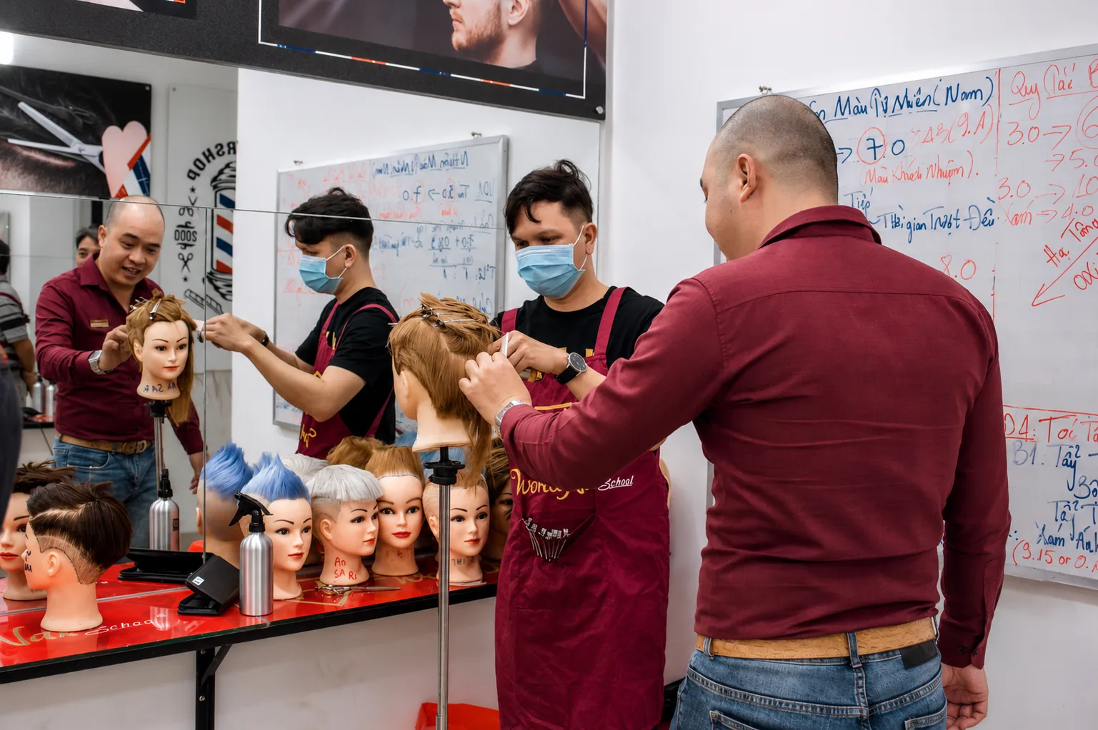 Lớp học đào tạo làm tóc chuyên nghiệp tại World Nail Alpha