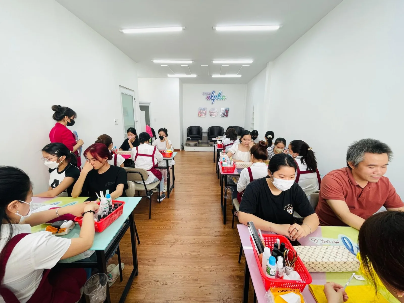 Khóa học nail chuyên nghiệp tại World Nail Alpha