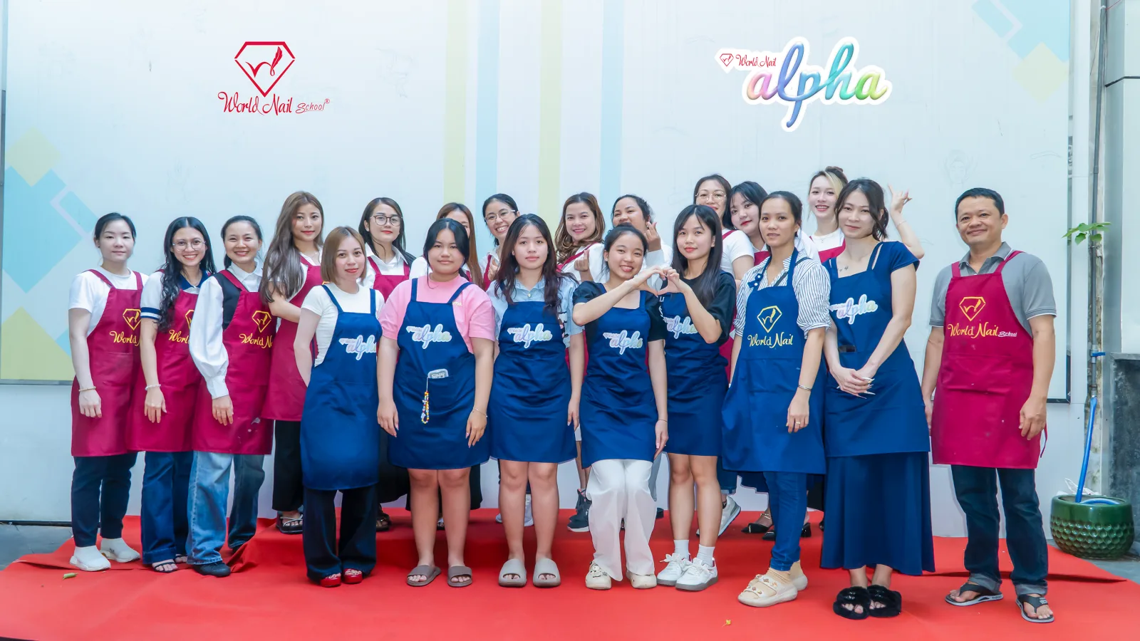 Các học viên tại World Nail Alpha