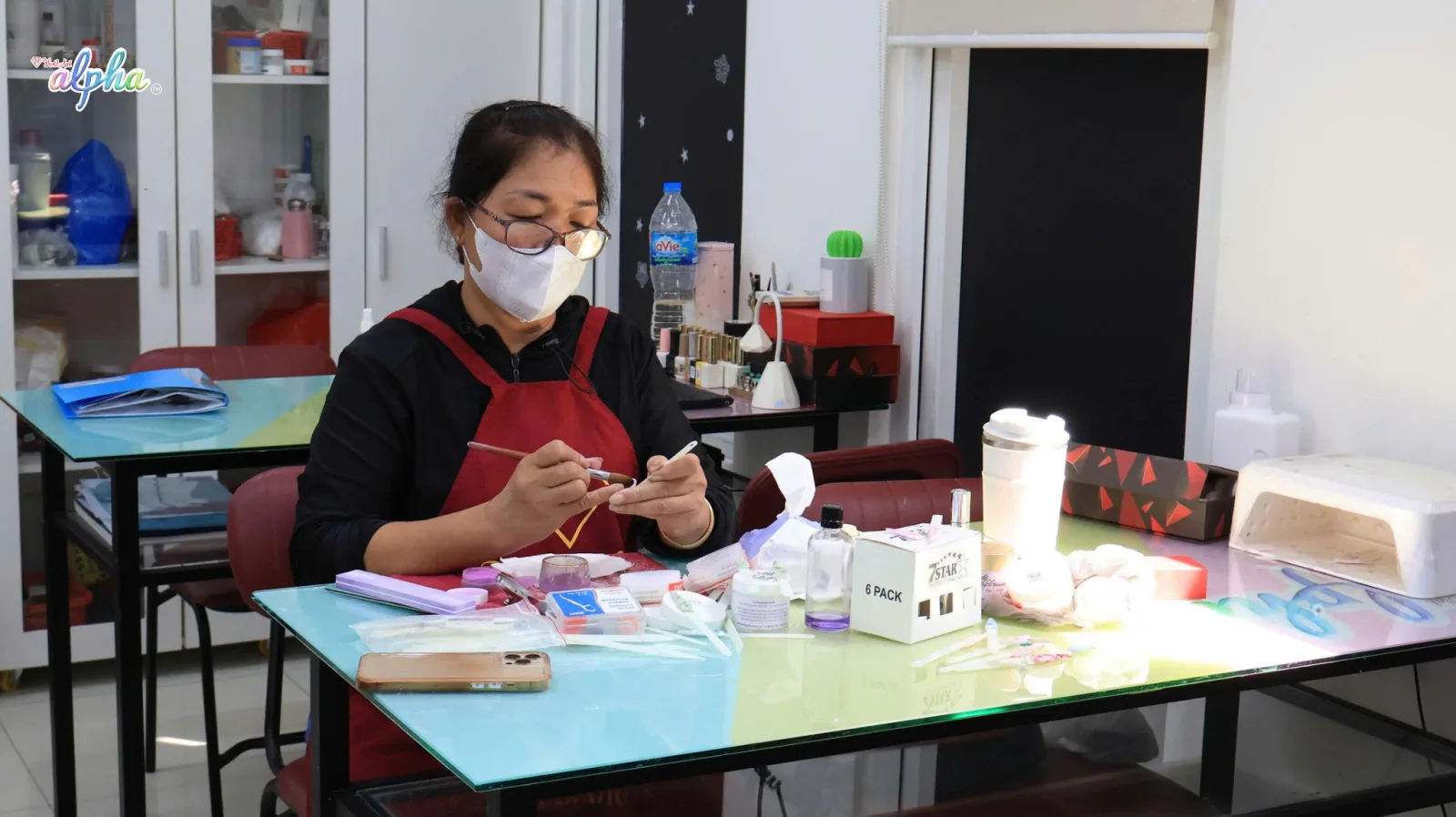 Lớp học khóa học nail trọn bộ tại World Nail Alpha