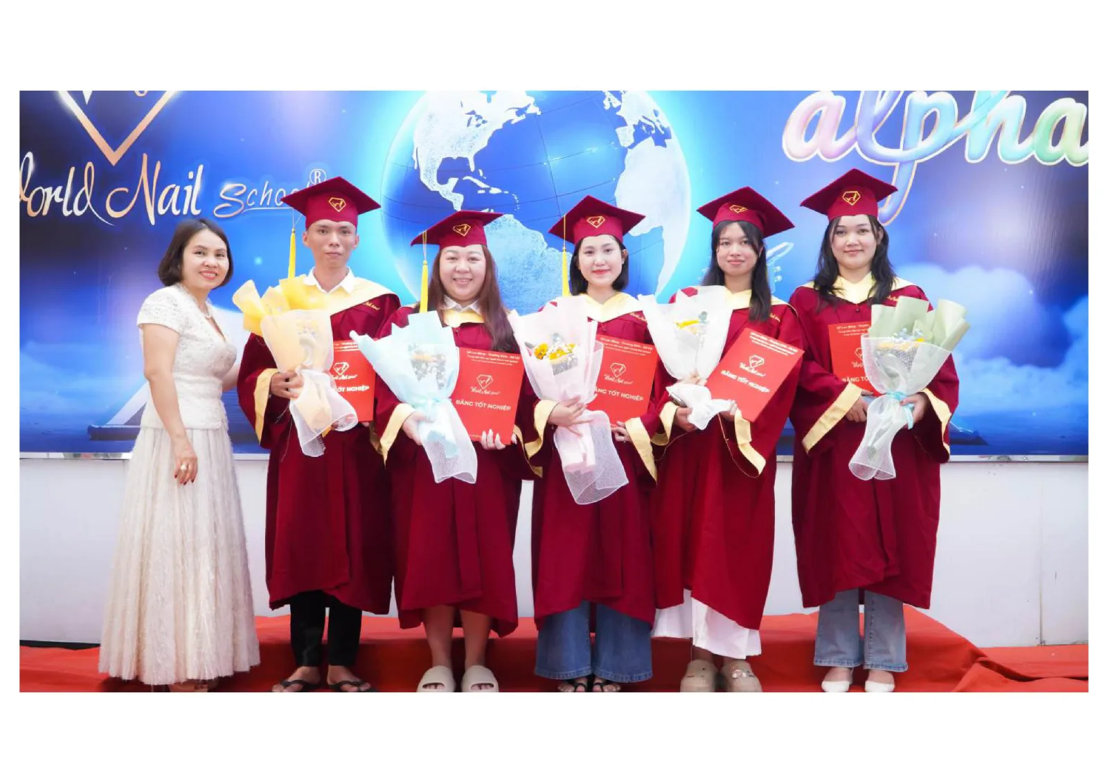 khóa học nail đi nước ngoài 