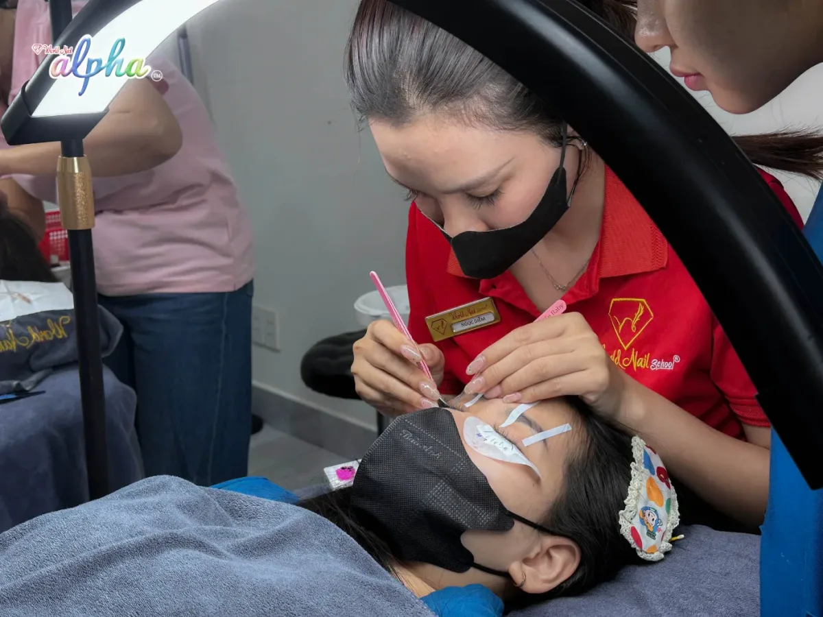 KHÓA HỌC NỐI MI CHO NGƯỜI MỚI | Từ Bắt Đầu Đến Thành Thạo Chỉ Sau Một Khóa