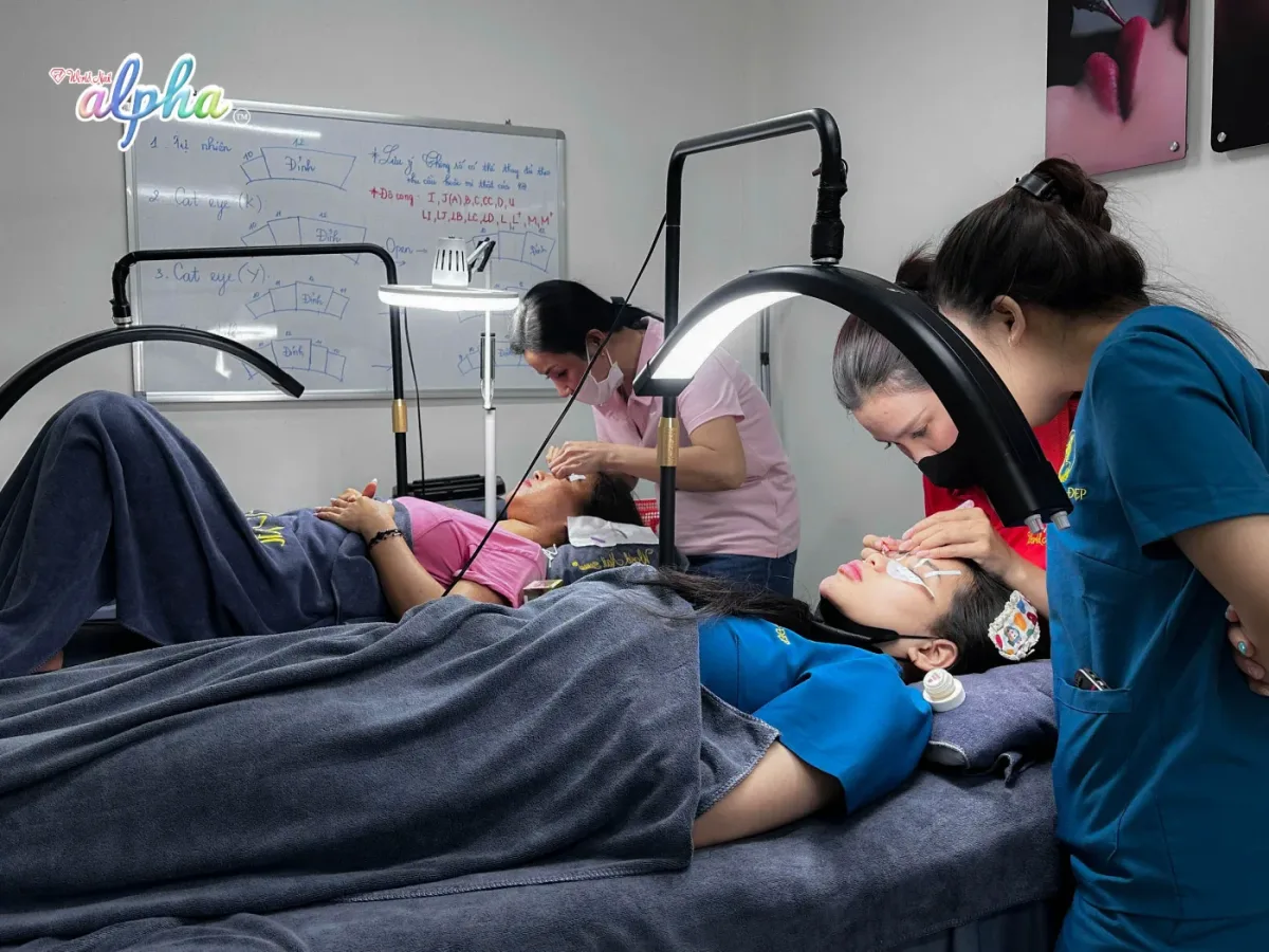 KHÓA HỌC NỐI MI CHUYÊN NGHIỆP TẠI TP. HCM - HỌC CẤP TỐC, LẤY CHỨNG CHỈ QUỐC TẾ